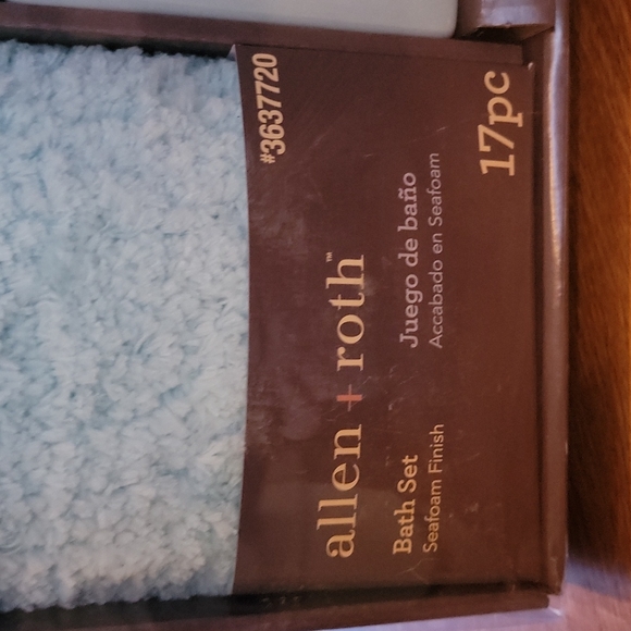 Allen & Roth Seafoam Bathroom Set - Picture 2 of 3